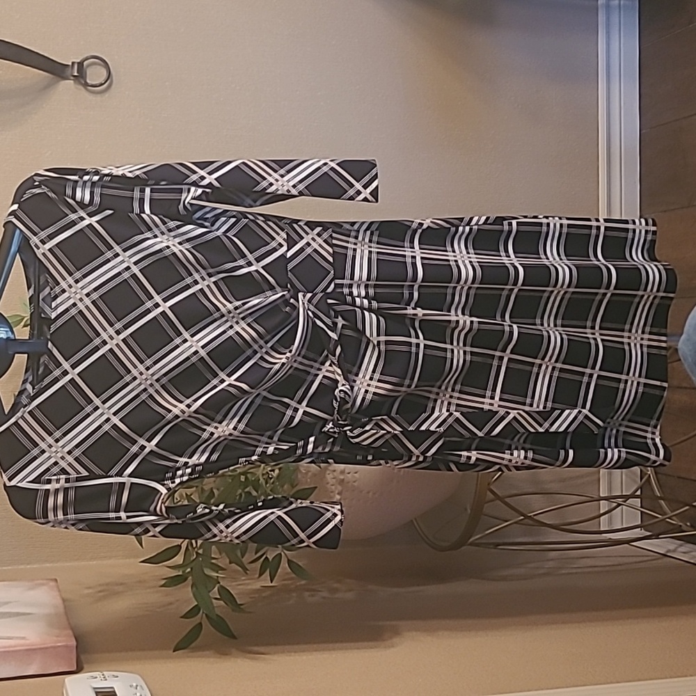 Ann Taylor Black, White and Tan Plaid Dress